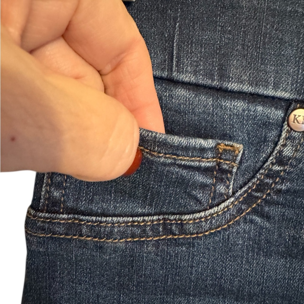 NWT RETAIL: $55 Kim Rogers Straight Leg Tummy Control Jeans   8SHORT        #I - Picture 3 of 10